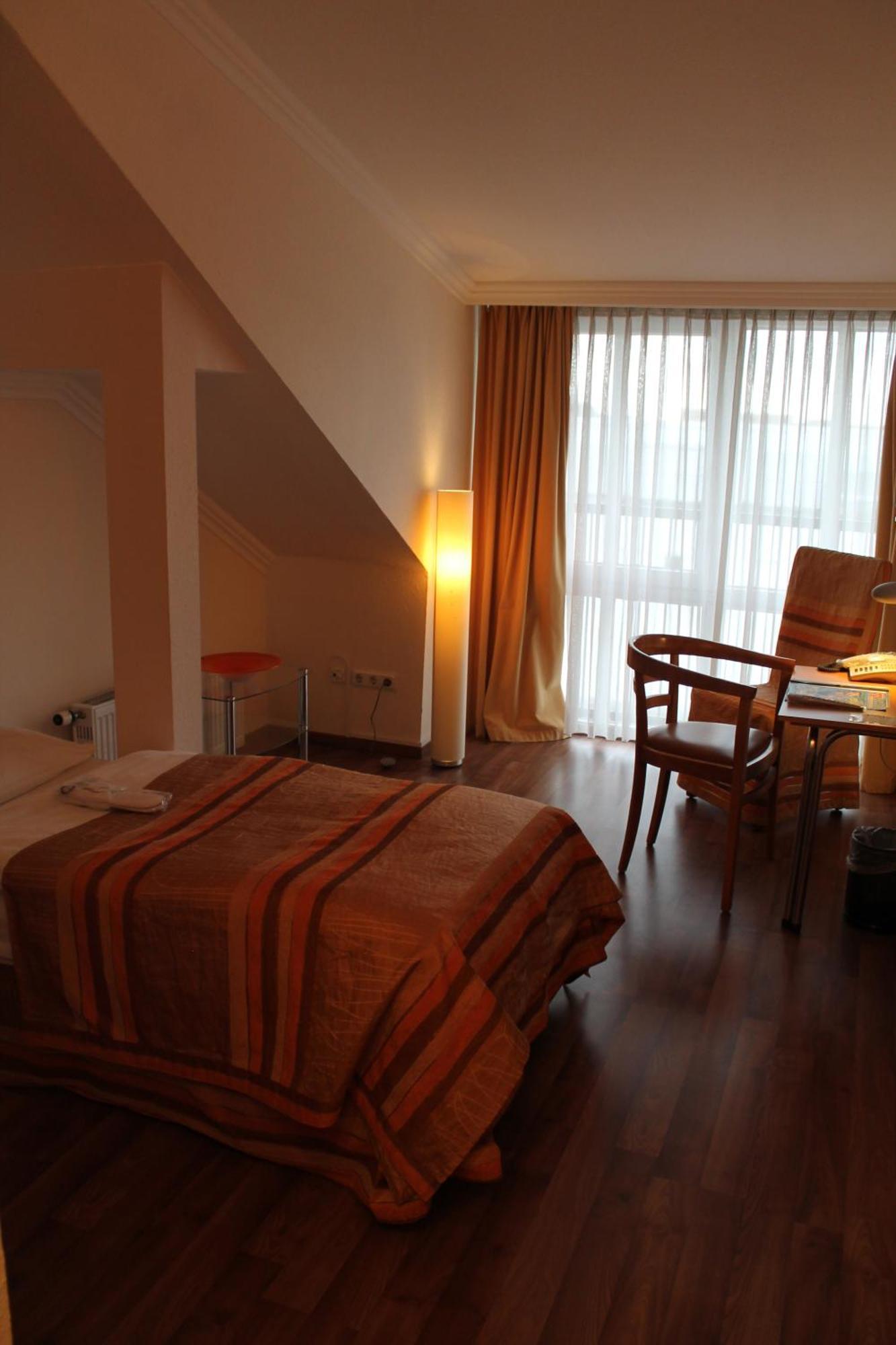 Stadt Hotel Ίζερλον Δωμάτιο φωτογραφία